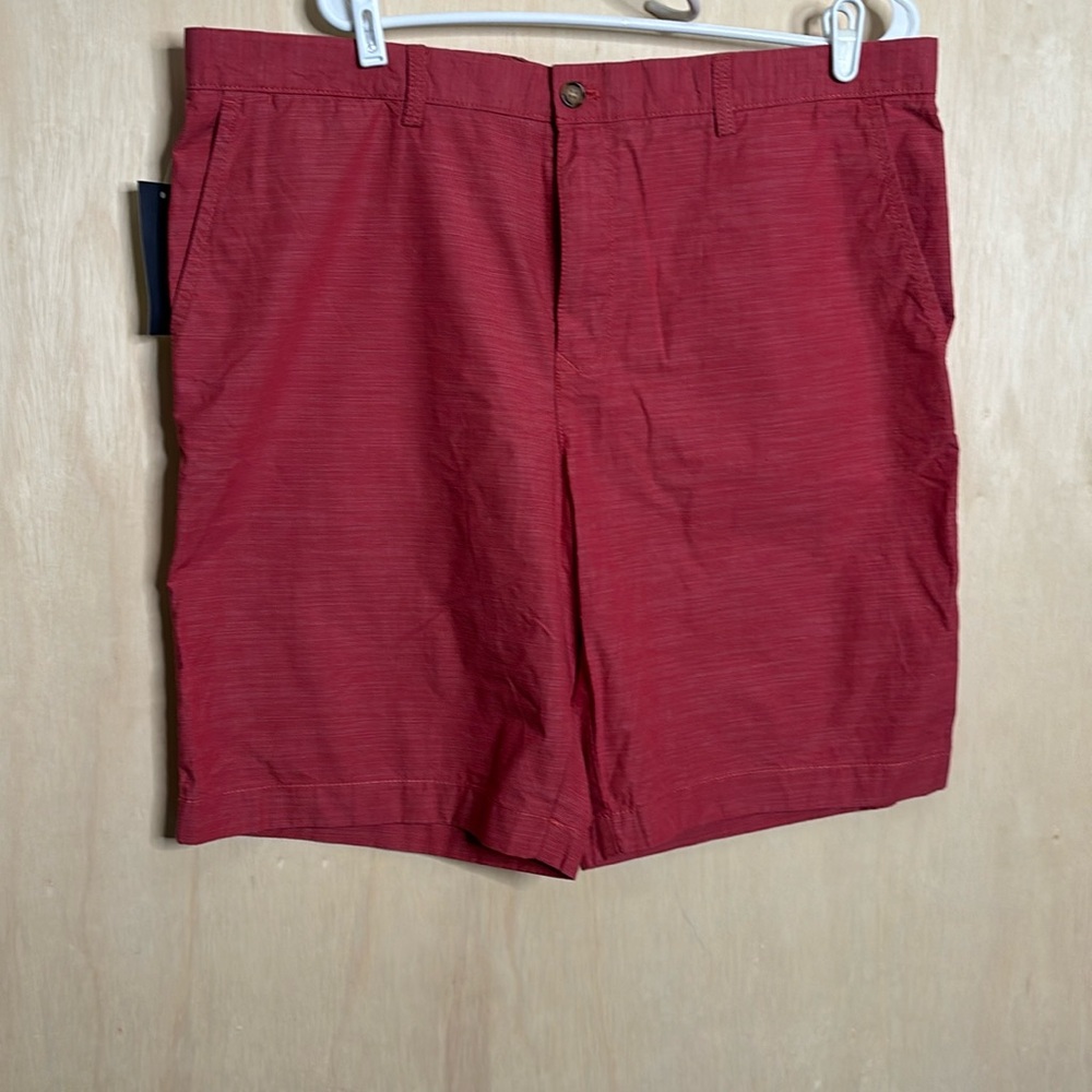 NWT Tommy Hilfiger shorts Size 40 w